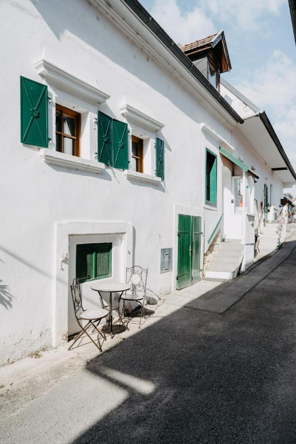 Ferienhaus In Historischer Hofgasse Moerbisch Am See Exterior photo